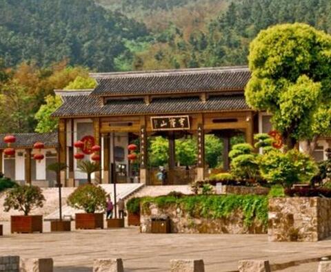 蘇州穹窿山景區(qū)拓展培訓(xùn)基地